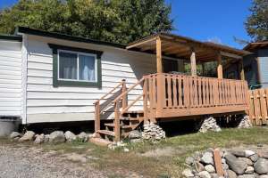 Marigold Cabin 4 Exterior